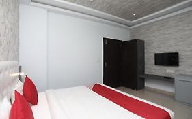 Flagship Hotel Mangalam Inn